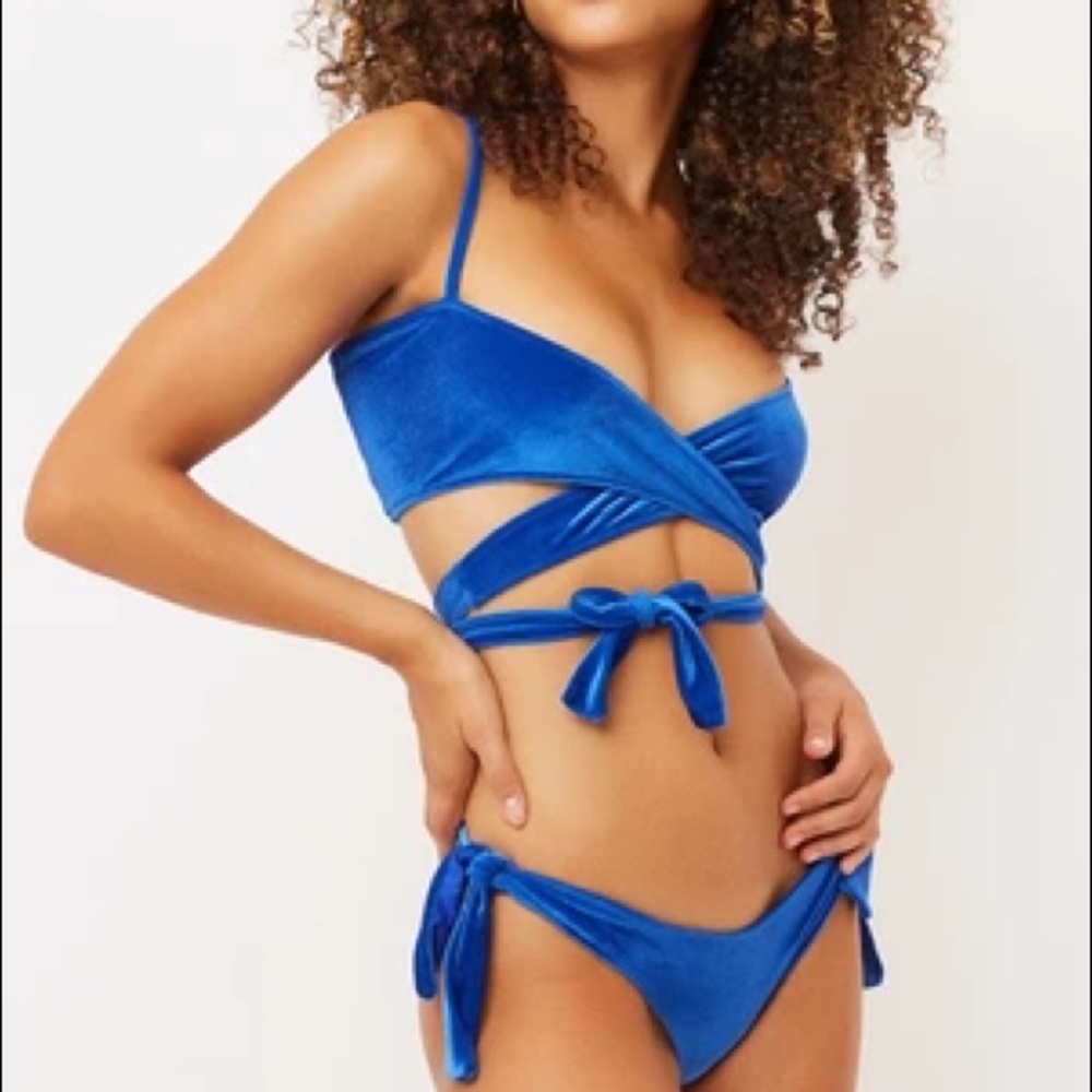 NWT Frankies bikinis blue velvet bikini